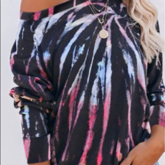 TYE DYE SOFT LONG SLEEVE PULLOVER TOP, BLACK MULTI - Picture 3 of 8